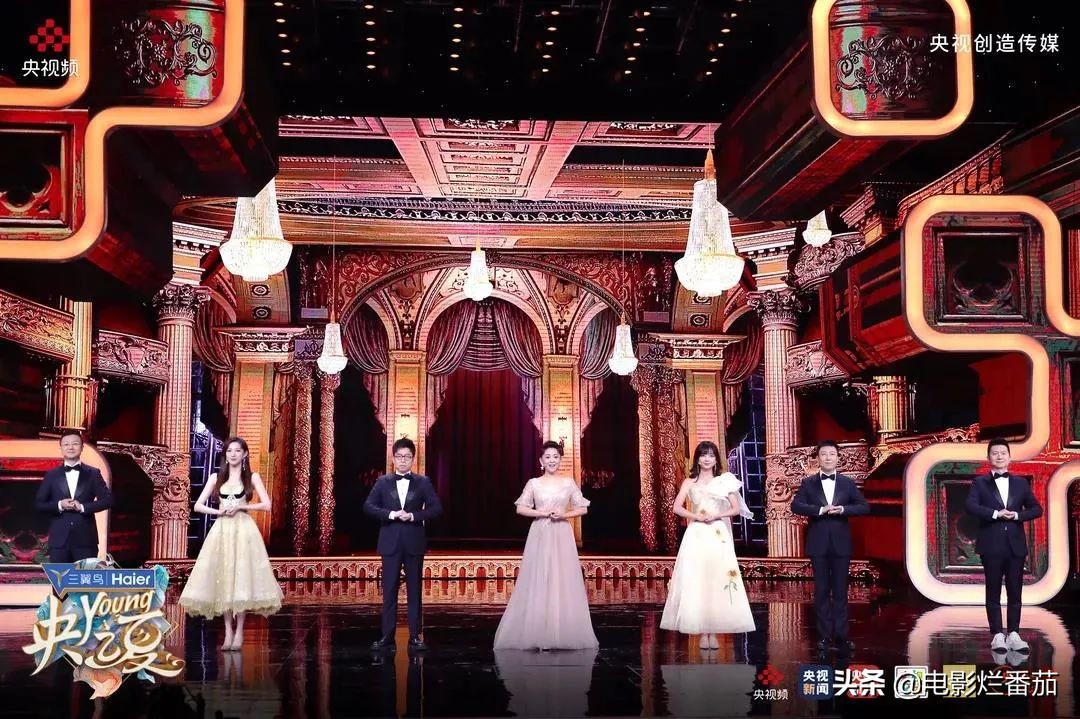 40位主播合体亮相，梦想中的男神女神走下神坛，央视开启舞台亲民