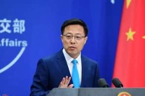 留学生航班接连被拒批，海外学子滞留当地，外