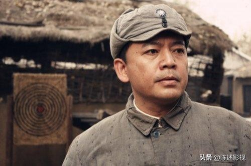 油头粉面就不要演军人了！让这13位男星告诉你，