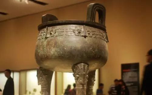 国宝司母戊鼎的兄弟流落日本，日本人：想赎回