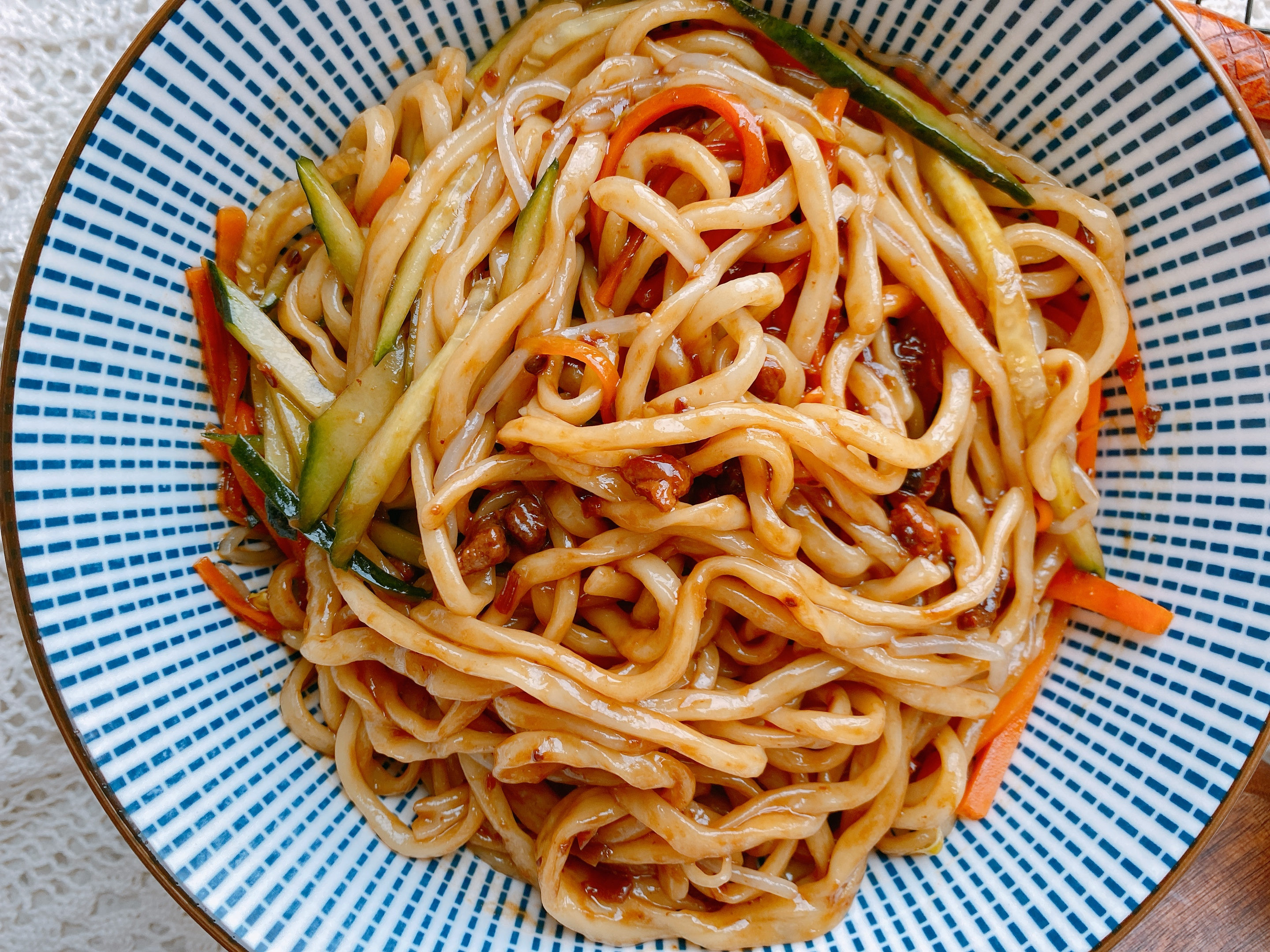 炸醬麵香不香，醬是關鍵，3種醬料不加一滴水，做法簡單醬香濃郁