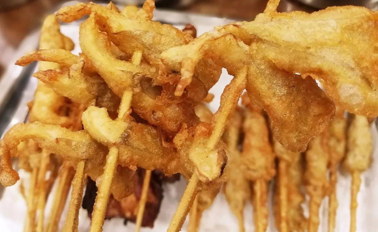 炸蘑菇，不要直接裹麵粉炸，牢記“2竅門”，炸好後香酥味道好