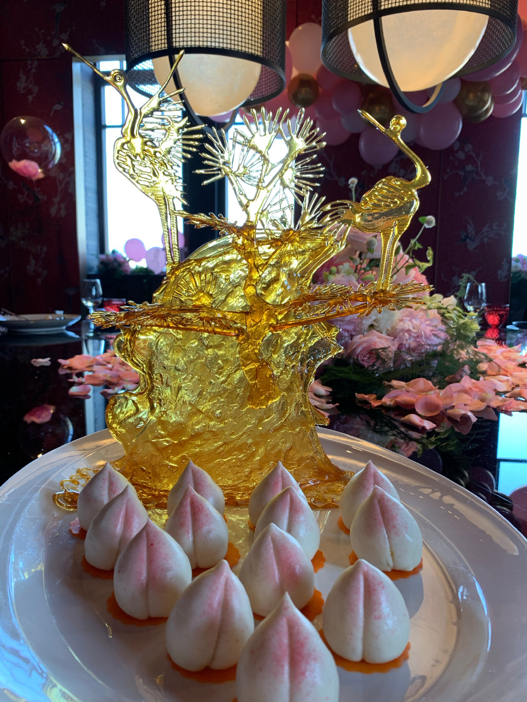 蔣麗莎生日曬18宮格，分享全家福，與蔡少芬黃奕陳法蓉親密合影