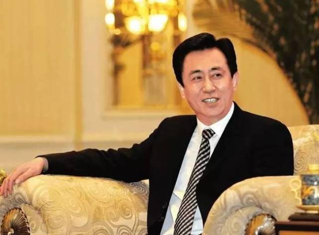 王健林后又一个首富走出困境，一年还债2千亿，还大赚了314亿