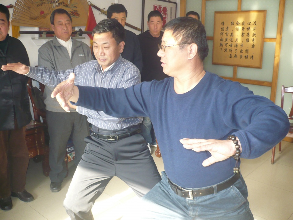 “京油子，卫嘴子，保定府的狗腿子”，别误会