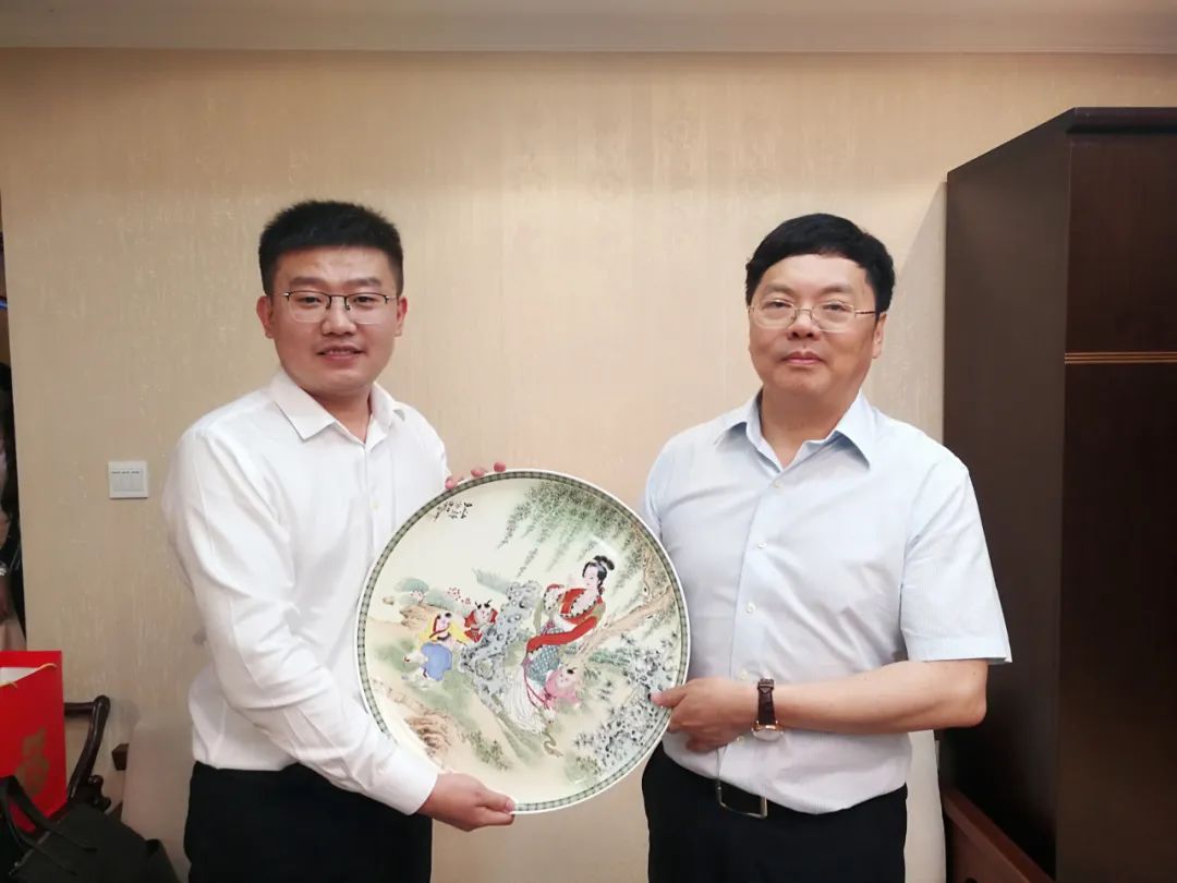 说个好苏州——杜军妮、王晓颖赴苏州看望王惠忠主席