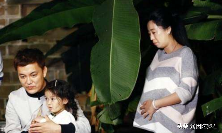 有一种“打脸”叫做为弟弟赚奶粉钱的阿拉蕾，以为会长残