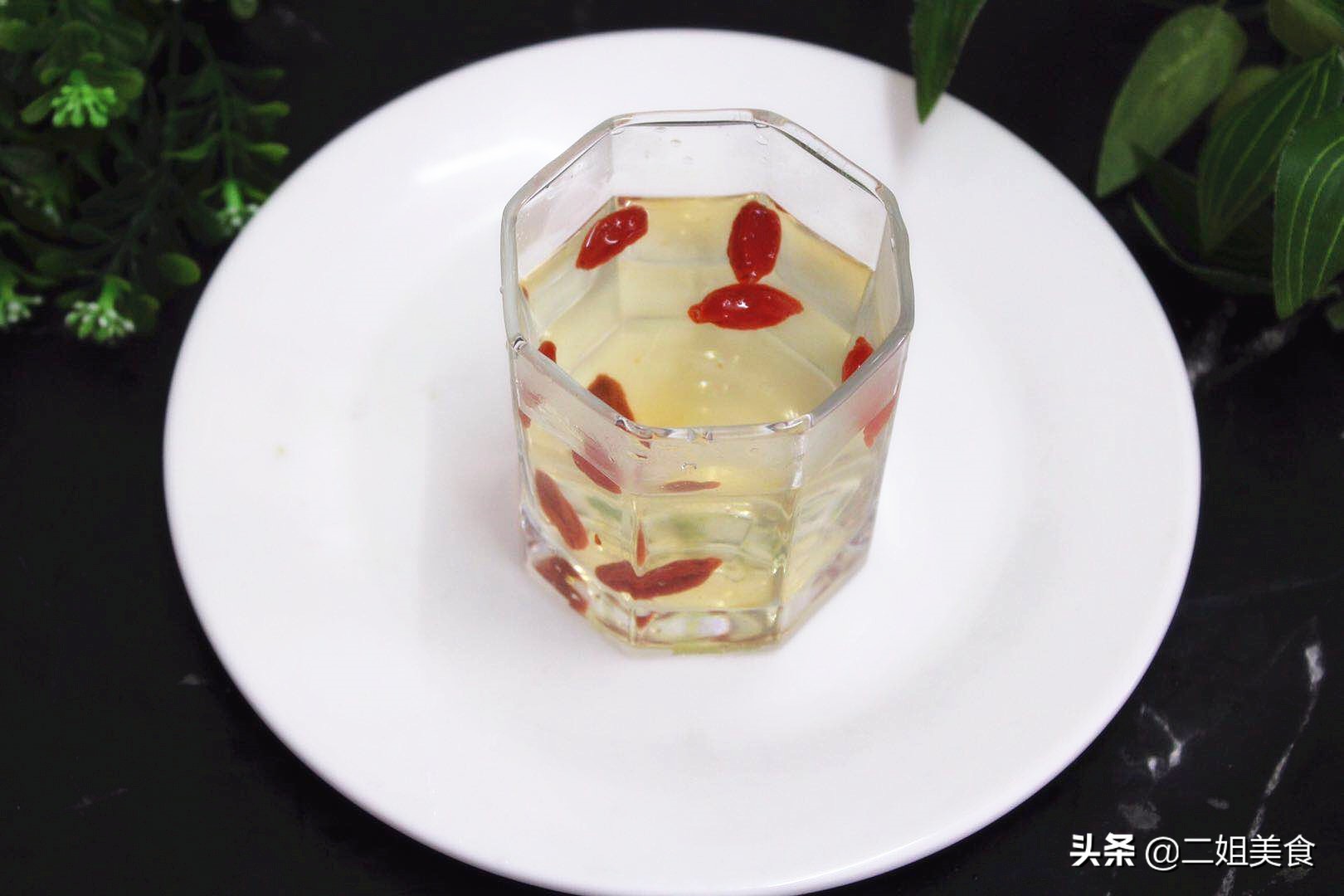 枸杞泡水营养多，但这几点要注意，早知道早受益，以后别弄错了