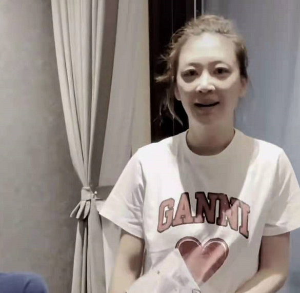 應采兒霸氣寵娃！ 花5萬配頂級電腦，Jasper手舞足蹈超開心