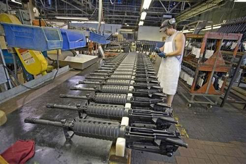 比军工厂还“保密”的工厂：员工不许上厕所，