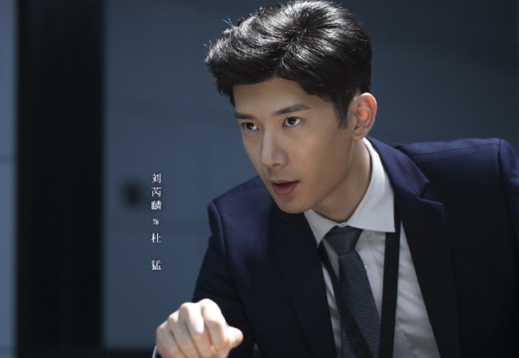 33岁杨幂新剧来袭，搭档小7岁帅气小生，观众不