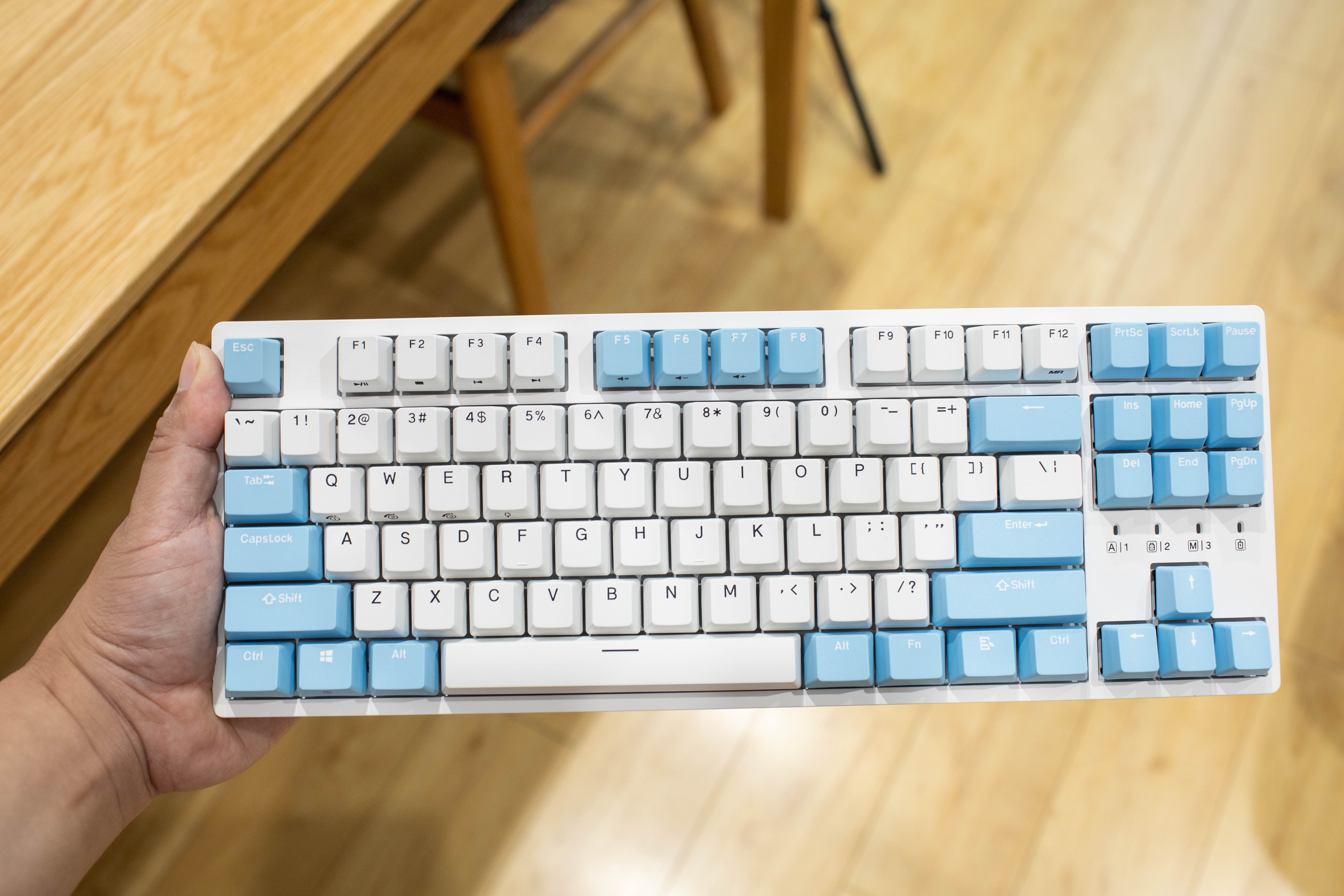 87键无线蓝牙机械键盘一机多用杜伽k320w晴空蓝