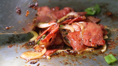 走进深夜的武汉南湖，只想说腐败至极