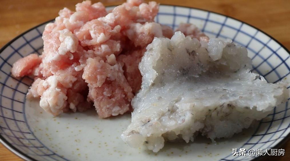 羊肚菌怎么吃？教你羊肚菌酿肉的做法，搭配虾仁鲜上加鲜