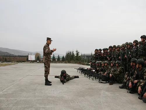 侯<a href=http://www.cngansu.cn/news/ target=_blank class=infotextkey></a>ܶӣǧ 쾫