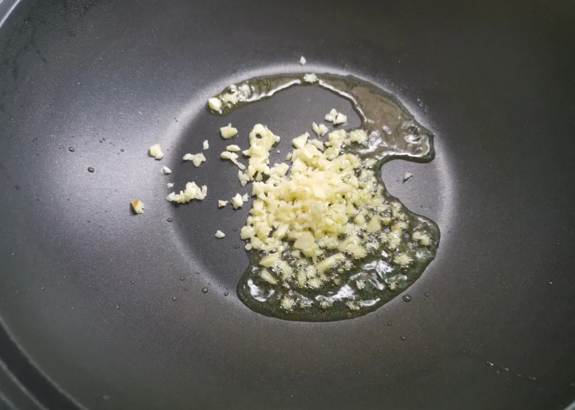 丝瓜是个好东西,超简单的炒丝瓜教学 美食做法 第6张 丝瓜是个好东西,超简单的炒丝瓜教学 美食做法 第6张