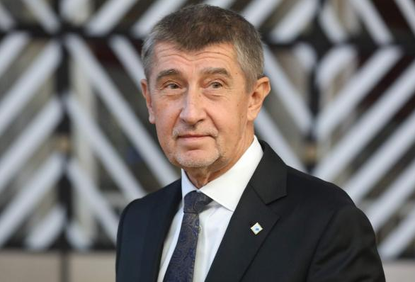 拒绝向美国妥协，无视威胁拒绝蓬佩奥提议，向中俄释放友善信号