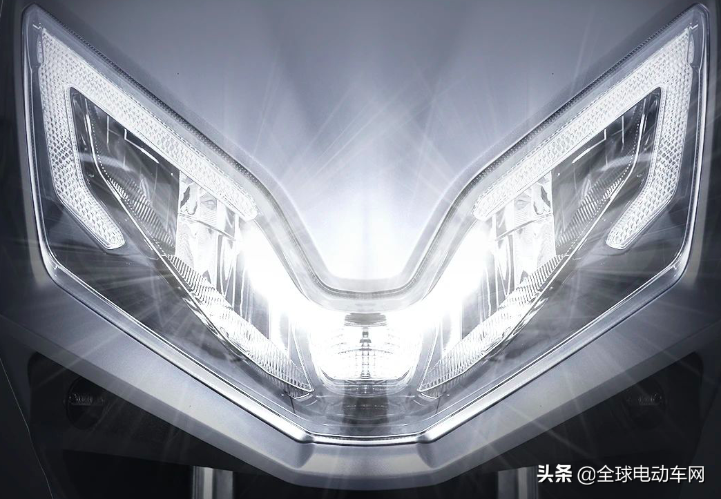 這2款新國標電動車，配48V20ah鋰電池，最大續(xù)航70公里