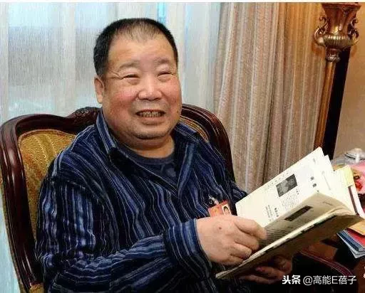 《康熙王朝》原作者二月河今日逝世，在访谈中对这部作品拒绝评价