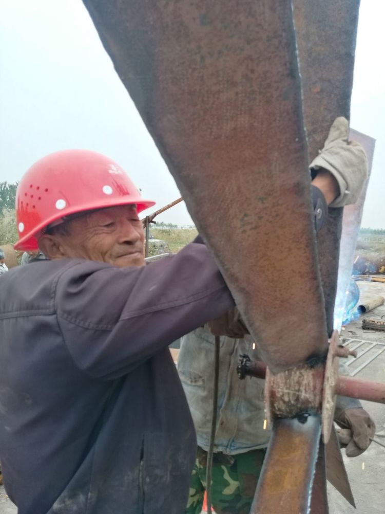 中国著名雕塑家邱天老师告诉您：钢铁装置雕塑是怎么做成的！（三）