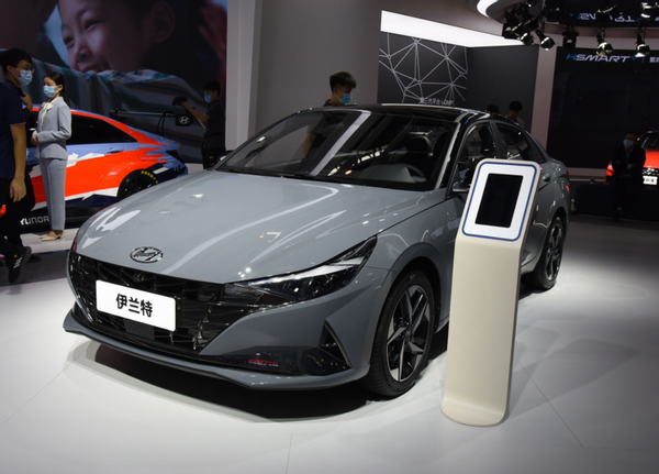 全新伊兰特，强化运动风，1.5L+CVT，有颜还省油