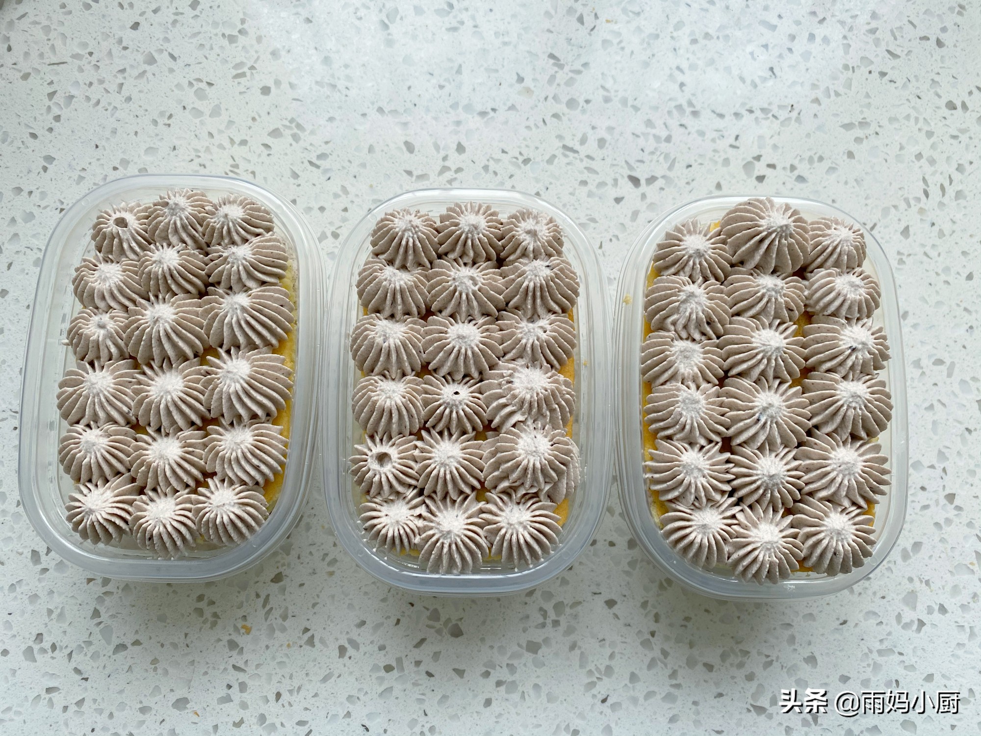 清明踏青時節，分享一款方便攜帶的鹹奶油蛋糕，清爽美味好吃不膩