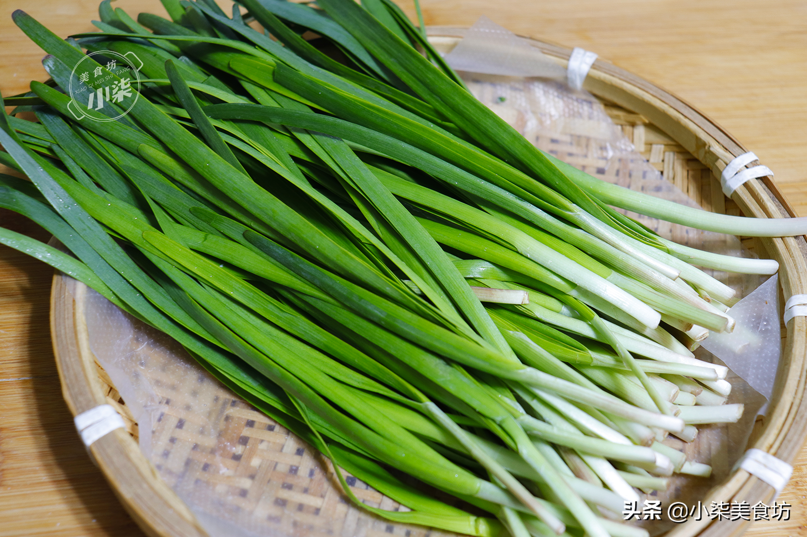 图片[11]-春天 韭菜馅饼新包法 不破皮不露馅 个个皮薄馅大 简单实用-起舞食谱网