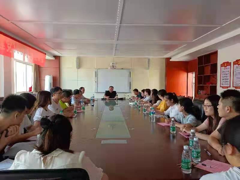 凝“新”聚力，共创未来——吉安市井大附中召开新教师座谈会