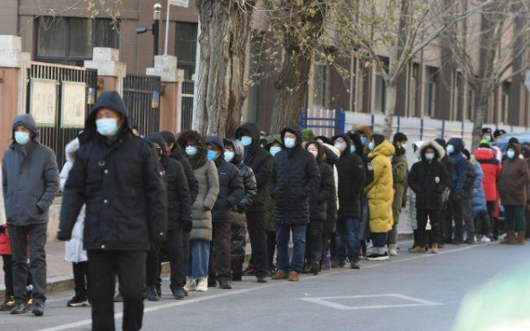 同是恶意传播病毒，沈阳尹老太病亡，南京毛老太结局会怎样？