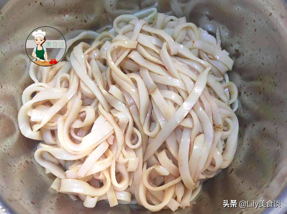 芥藍炒牛肉時，下鍋前多做一步驟，牛肉嫩滑入味，孩子愛吃又營養