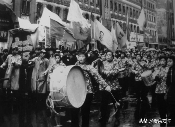 1956年新中国社会主义改造，轰轰烈烈的公私合营
