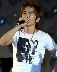 神话组合又爆出丑闻了，这次是李珉宇，神话还