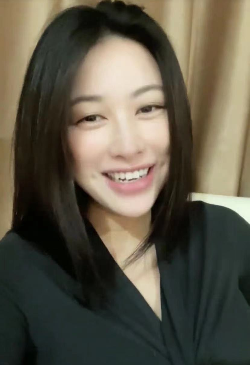 “中国第一美”朱珠产后亮相！忆生产过程，长胖几十斤仍肤白貌美