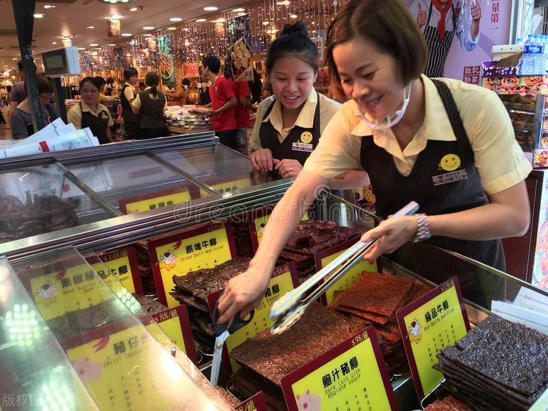 疫情下澳门女性的生存状况值得关注，近六成半妇女在疫情下收入减少和压力山大