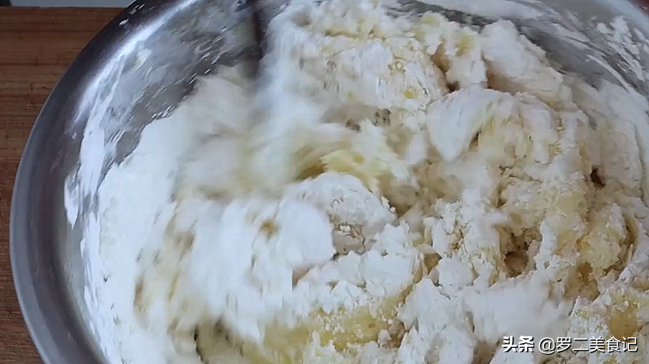 土豆最香的做法，做法简单无难度，一做一大盘不够吃，太解馋了