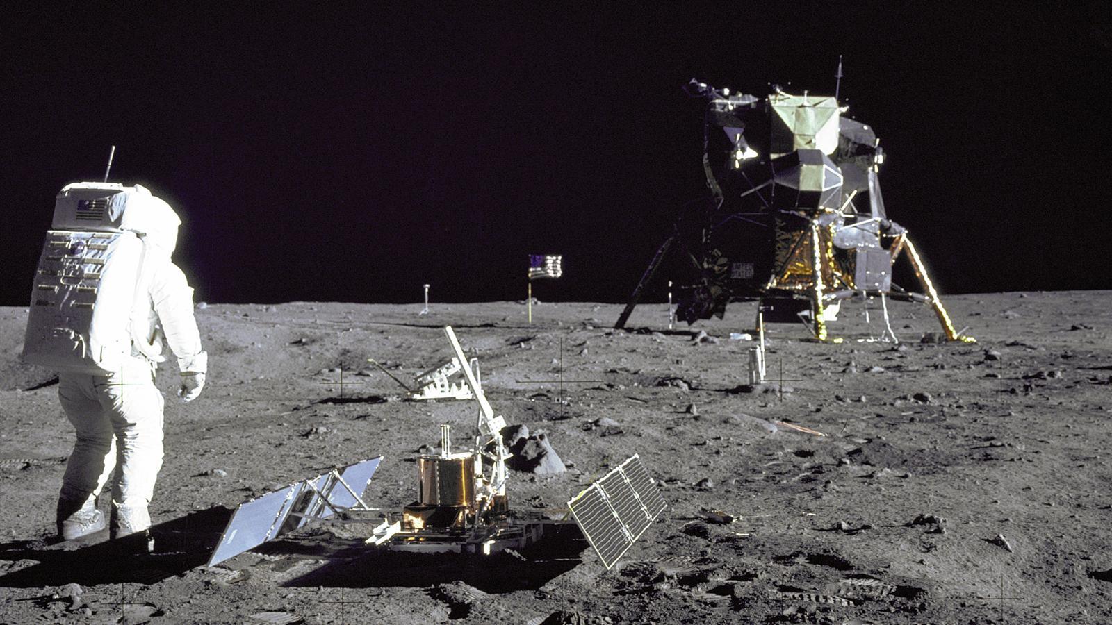 有人說在月球上眺望地球會感到恐懼？在月球上看見的景象是怎樣的