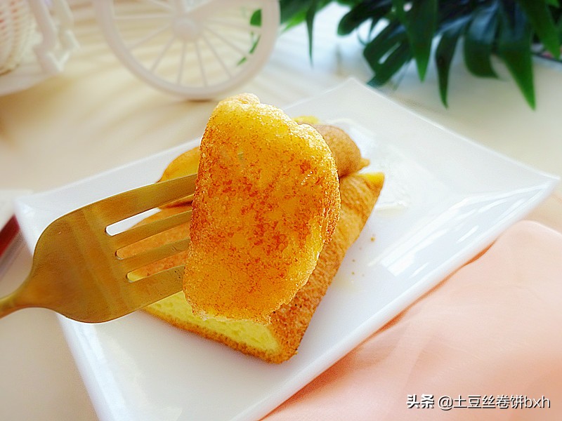 平底鍋就能完成的、入口即化的舒芙蕾式蛋糕，簡單好做，太好吃