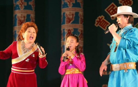 15年过去了，那个唱《吉祥三宝》的一家子，为何销声匿迹了？