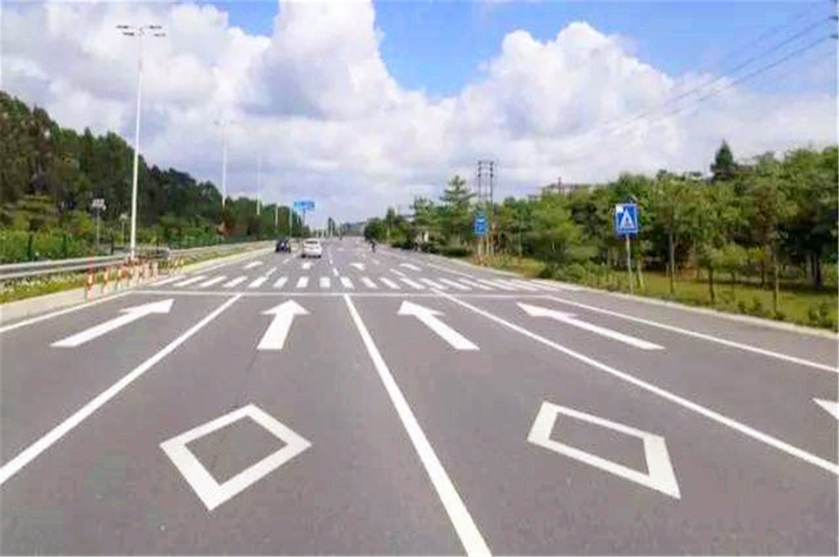 開(kāi)車(chē)誤入單行道怎么辦，教你一招不用被扣分罰款