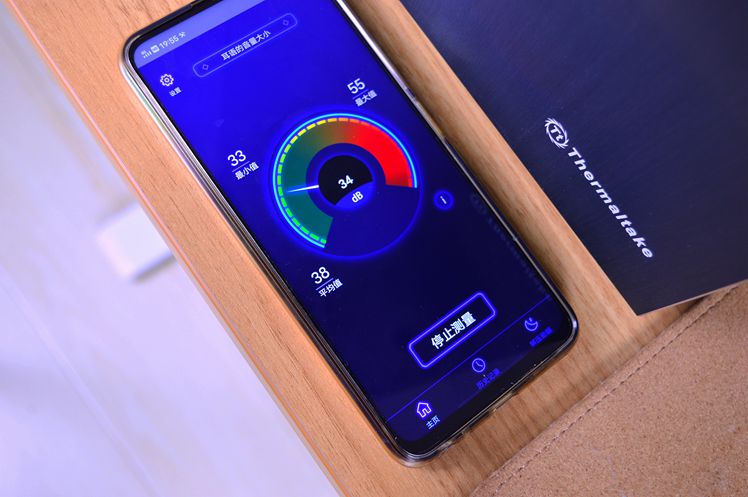 侧透机箱是主流？光污染更伤眼，Tt挑战者H8静音机箱体验