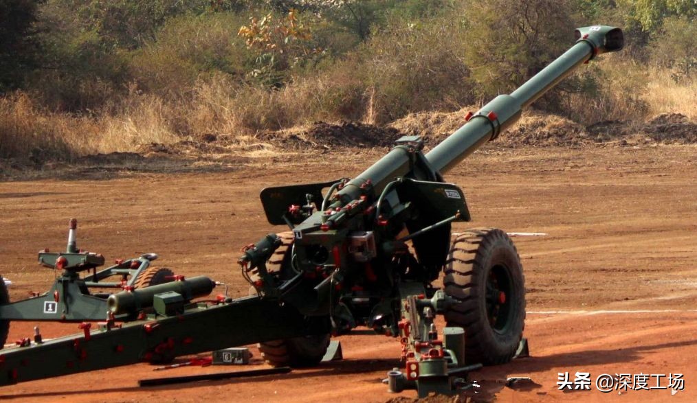 印度三大炮兵师，看轰击雪山背后面地：集火攻击瘫痪重要道路桥梁