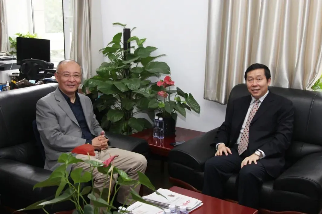 中国建筑材料联合会与华润水泥签碳排放管理技术服务协议