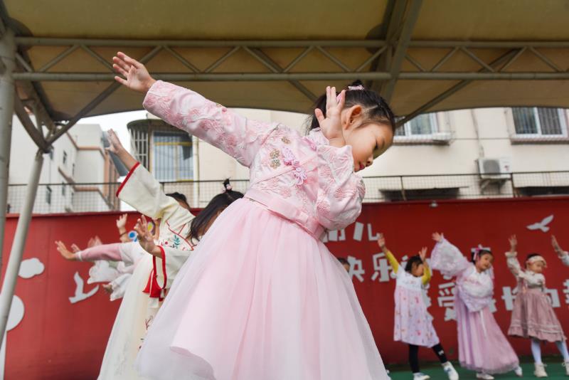 德阳市第一幼儿园"中国节"——中秋.但愿人长久 千里共婵娟