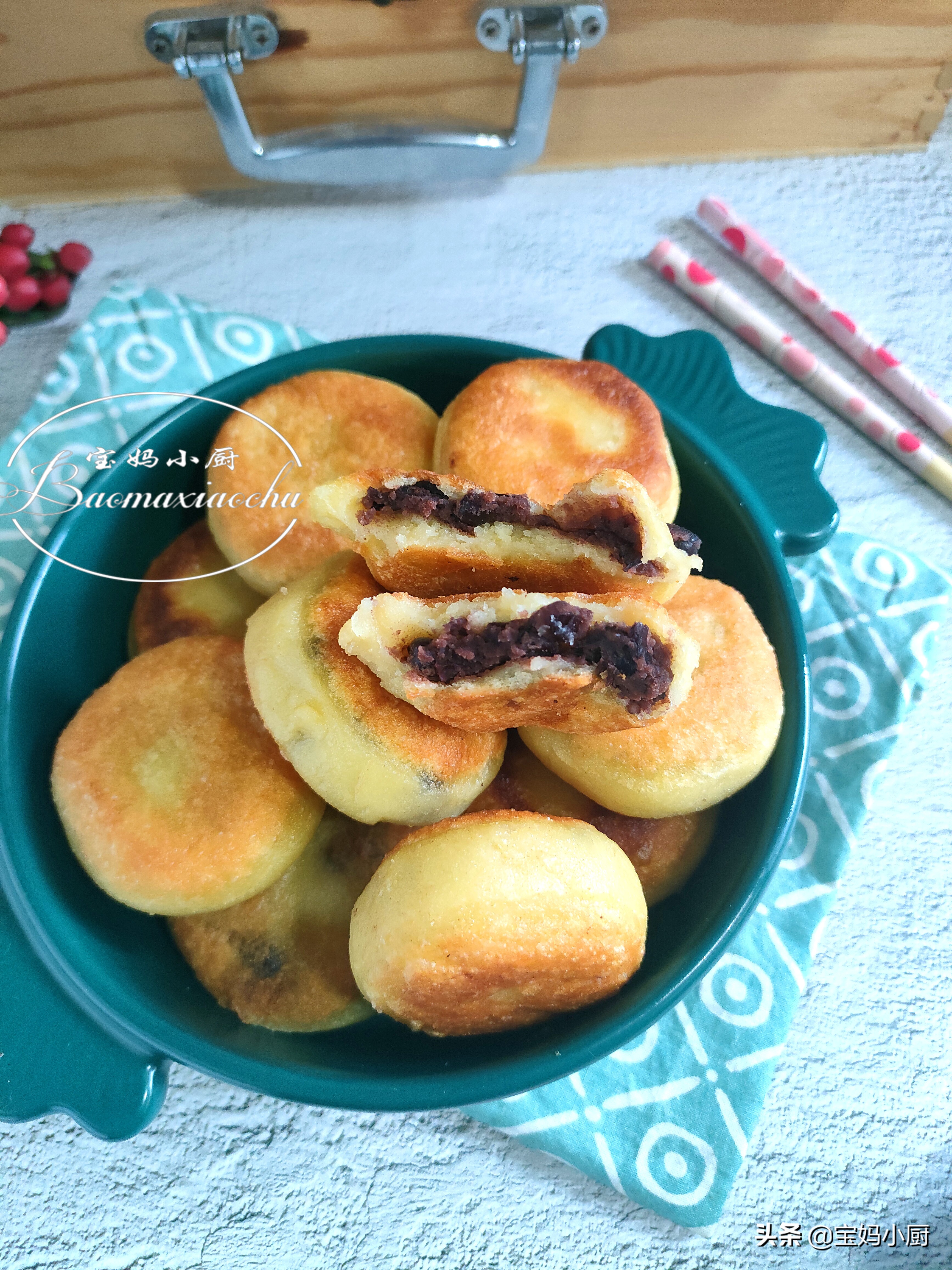 玉米面和它一起烙饼，软软糯糯的还好吃，做法简单，营养补得足足