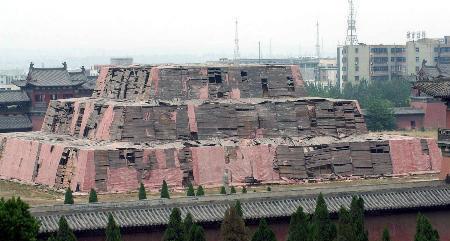 河北乡民发现猪圈频繁被盗，专家连夜赶来，原来下面住着开国皇帝