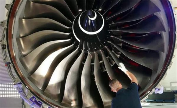 ȫ��������й���ɻ���ȴ�����綥����ʹ��Ч��