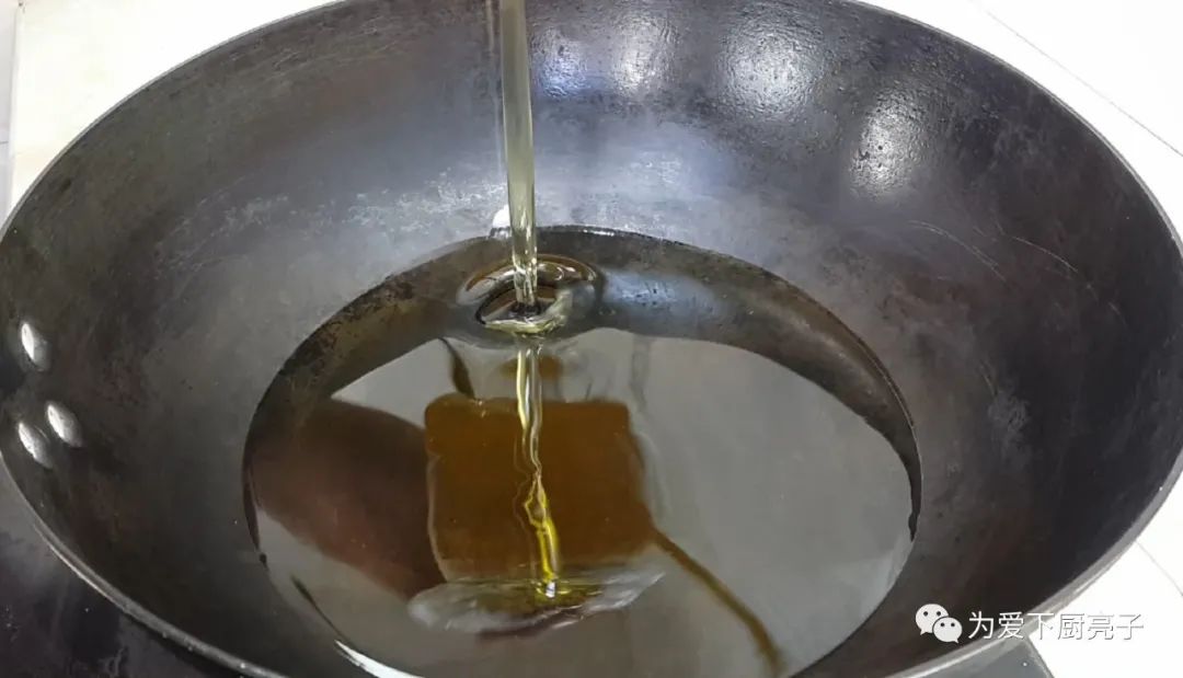 油條這樣做太好吃了，筷子夾一下，鬆軟又香甜，比吃麵包還舒服