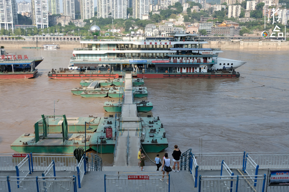 重庆两江游有3家运营机构，标准难以统一，游客其实被坑了？