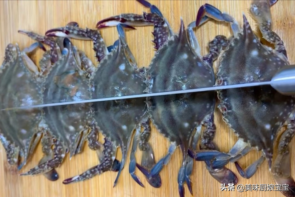 Sharing the recipes of spicy crabs, the spicy crabs made in this way, my husband drools when he smells them