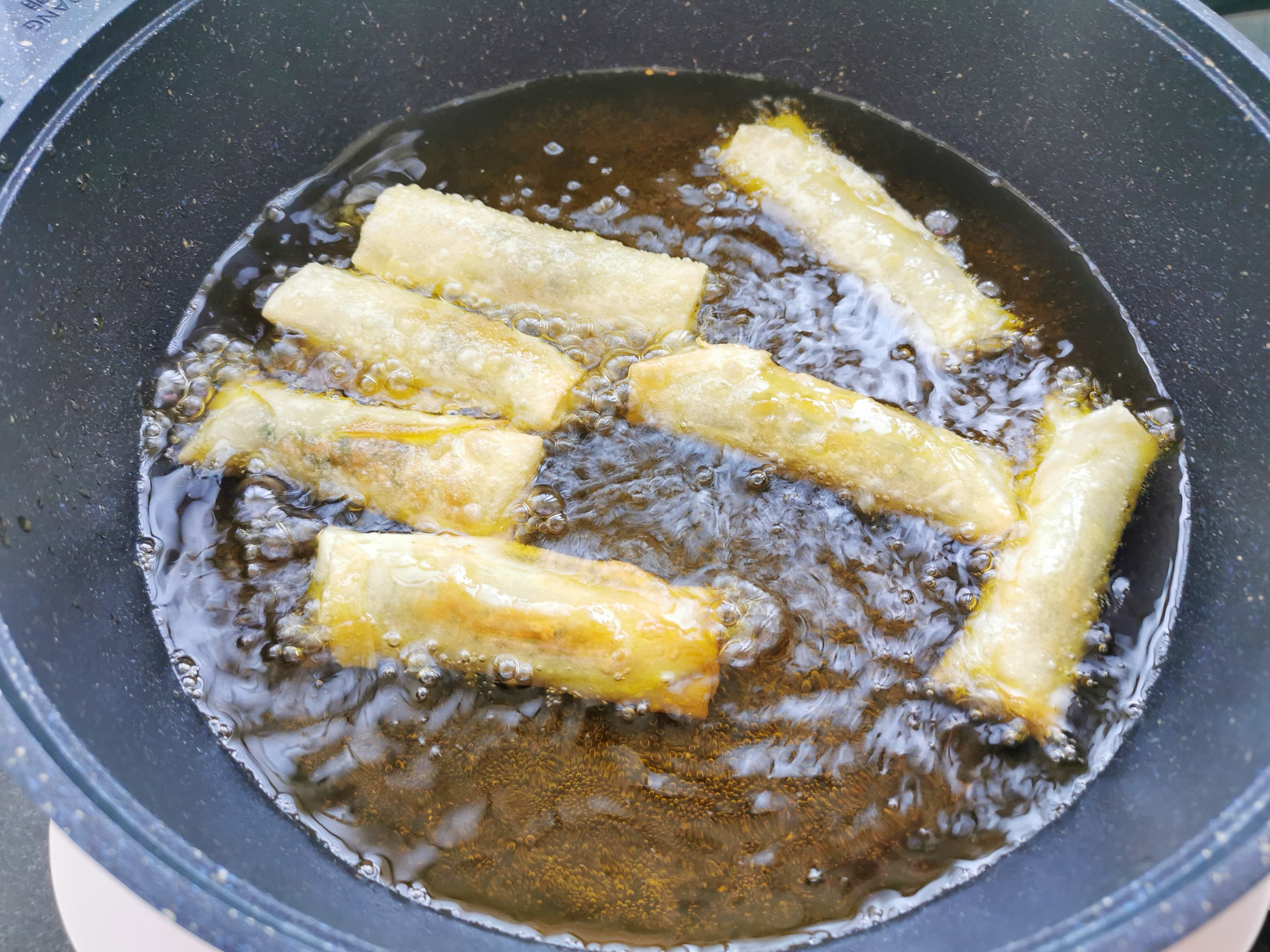 快立春了，教你春捲懶人做法，無需揉麵，我家最愛薺菜豬肉餡兒